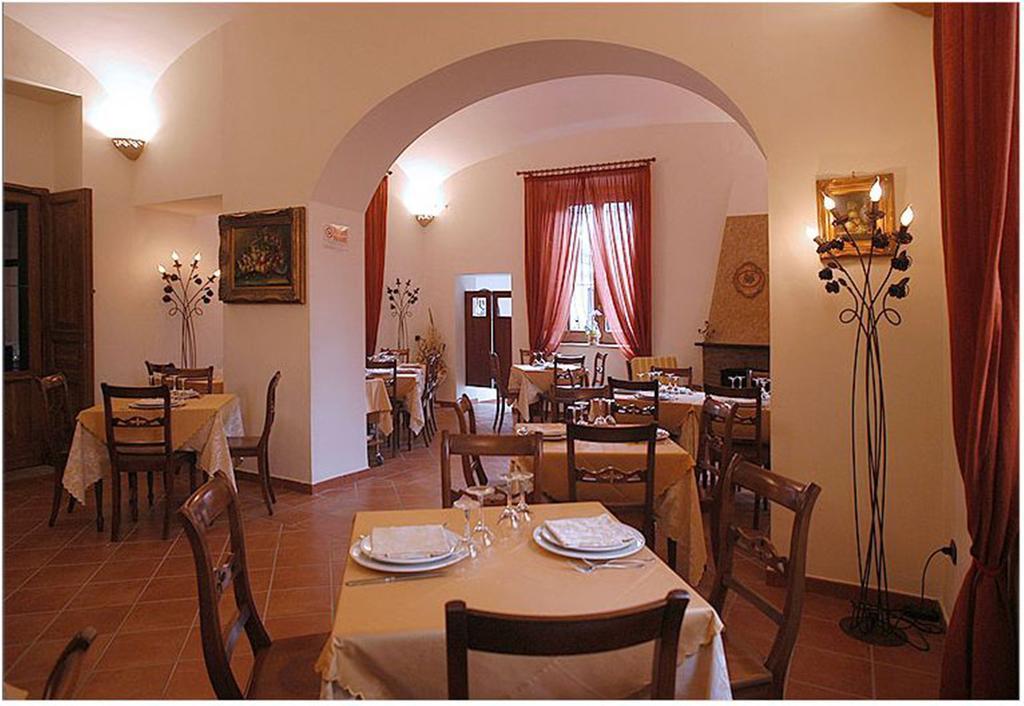 Hotel Ristorante Novecento Caserta Eksteriør billede