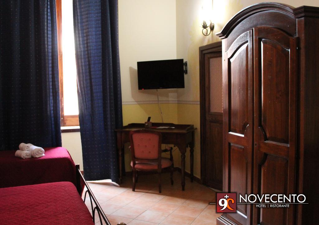 Hotel Ristorante Novecento Caserta Eksteriør billede