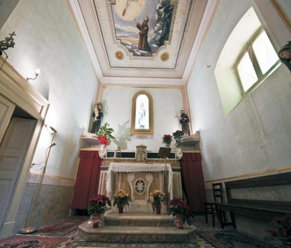 Hotel Ristorante Novecento Caserta Eksteriør billede