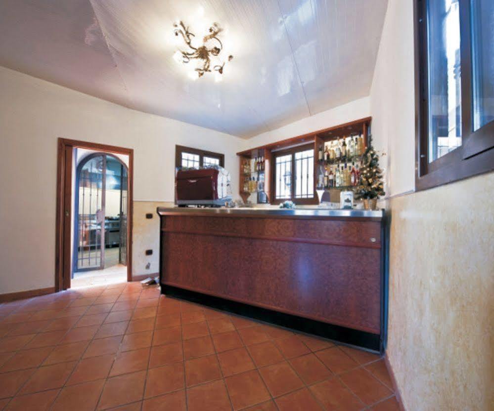 Hotel Ristorante Novecento Caserta Eksteriør billede