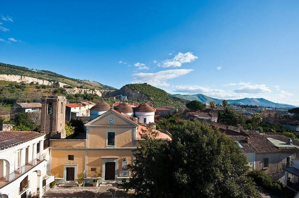 Hotel Ristorante Novecento Caserta Eksteriør billede